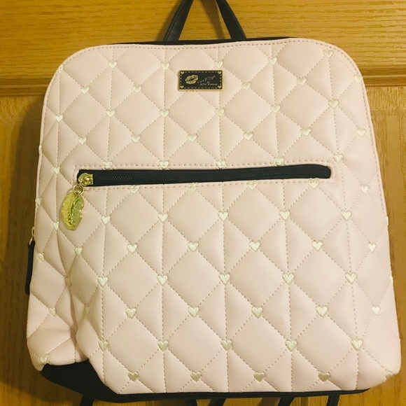 Cute one time used! Very compact lots of room - Picture 3 of 3